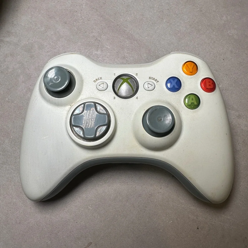 Xbox 360 S 1439 Console Bundle Games & Spartan Controller Call Of Duty Skate UFC